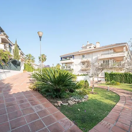 Flat -puerto Banus Locrimar 3-pool-parking Marbella